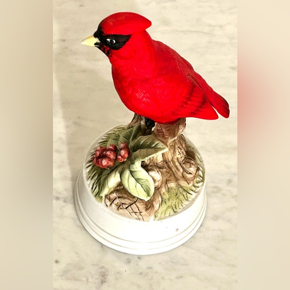 Red Cardinal Bird Figurine Ceramic Decorative Accent - Picture 4 of 7